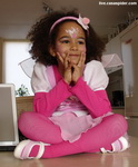 04.03.2011: Diana (4) viert Carnaval in Wringersgat (Rijen) als Carnavalsprinses. Klik voor groter.